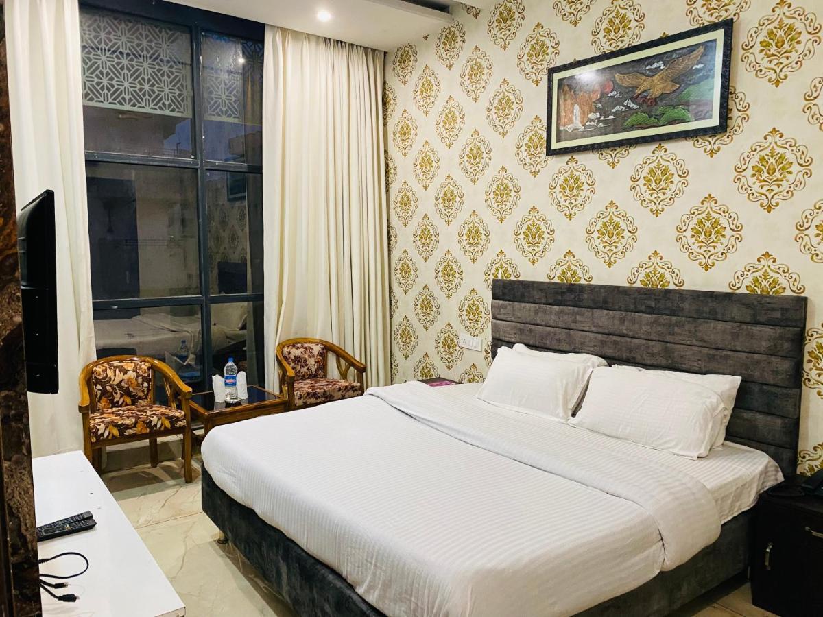 Hotel Hollywood - Family Hotel Zirakpur 外观 照片