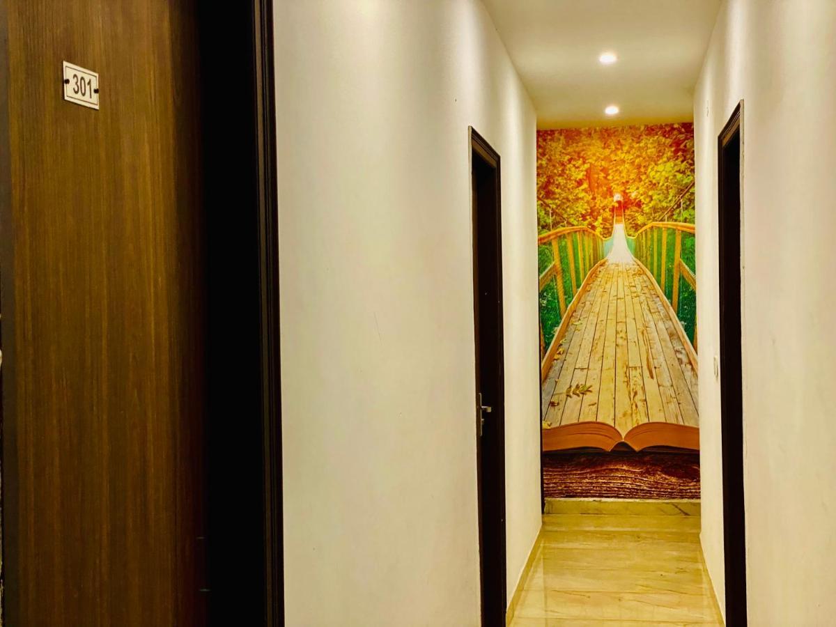 Hotel Hollywood - Family Hotel Zirakpur 外观 照片