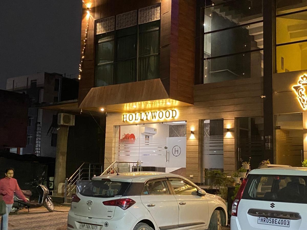 Hotel Hollywood - Family Hotel Zirakpur 外观 照片