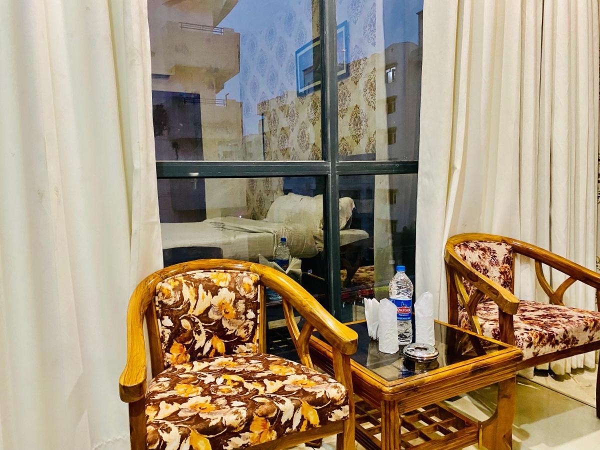 Hotel Hollywood - Family Hotel Zirakpur 外观 照片